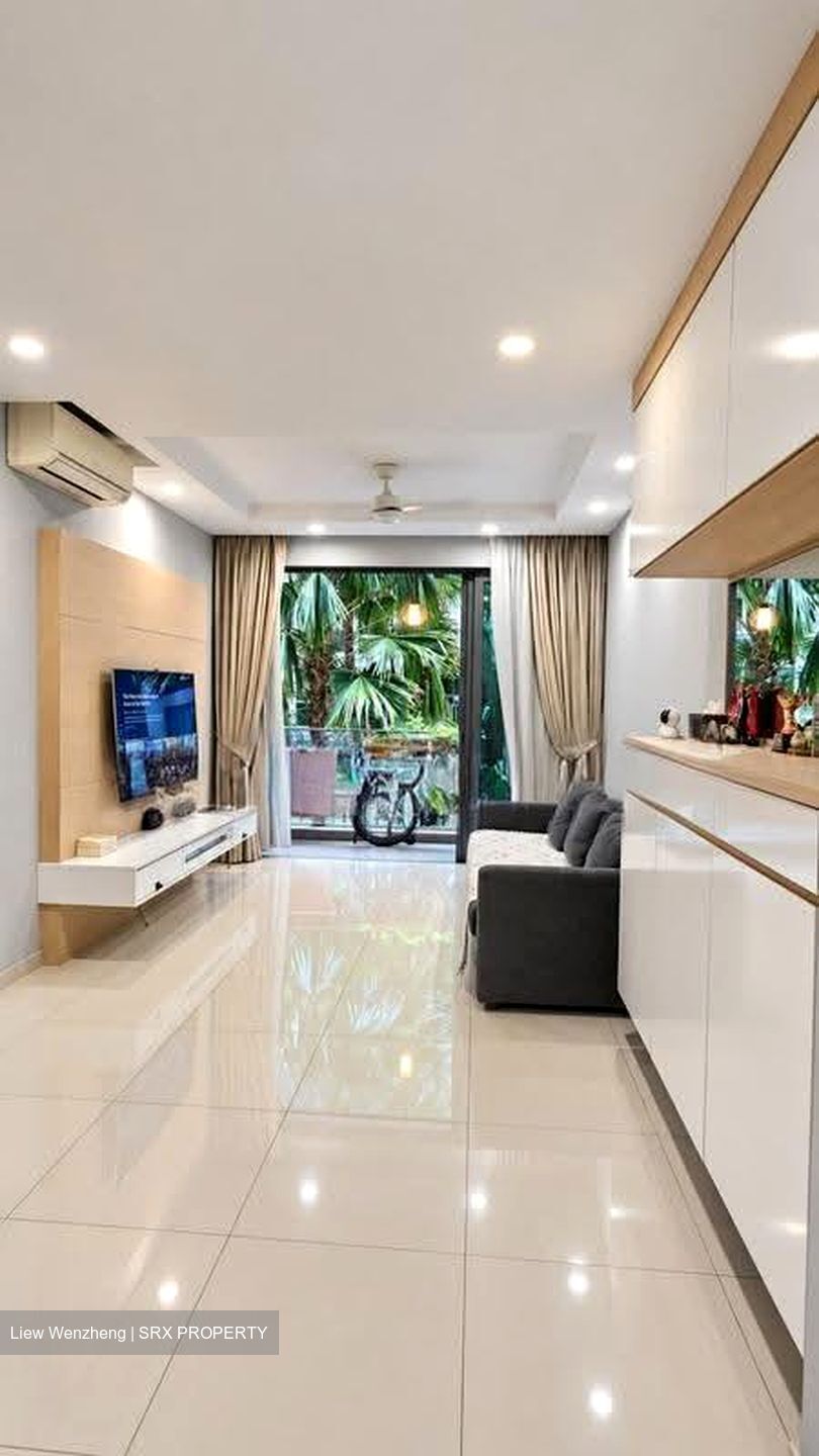 Esparina Residences (D19), Condominium #628359571